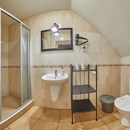 Gæstehus Pod Tresnovkou 3*